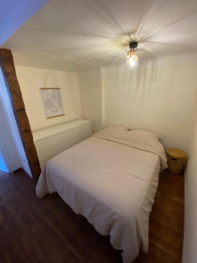 Apartment With Mediterranean Charm In The Heart Of The Provencal Market Antibes Buitenkant foto