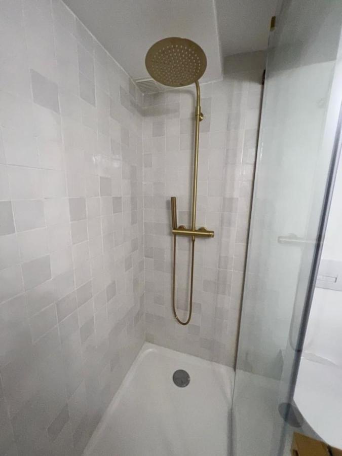 Apartment With Mediterranean Charm In The Heart Of The Provencal Market Antibes Buitenkant foto